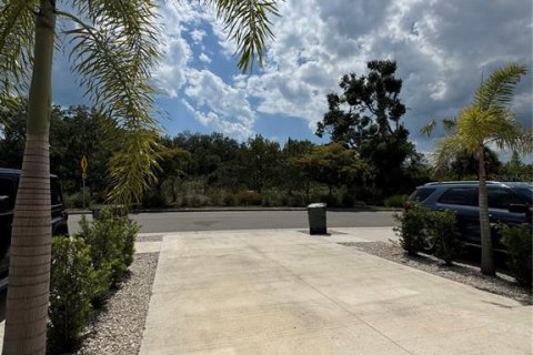 Townhouse in Sarasota, Florida 3 bedrooms, 160.16 sq.m. № 2215240 - photo 5