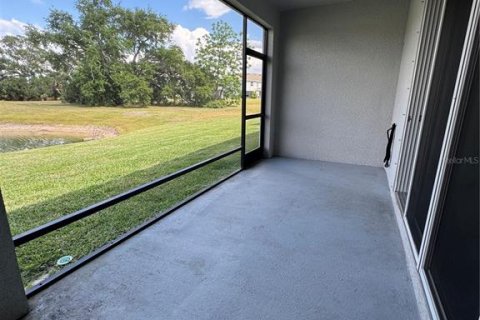 Townhouse in Sarasota, Florida 3 bedrooms, 160.16 sq.m. № 2215240 - photo 23