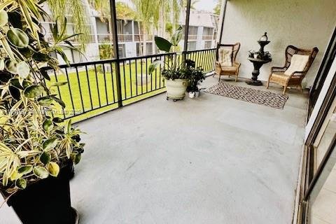 Townhouse in Plantation, Florida 2 bedrooms, 163.14 sq.m. № 1860894 - photo 16