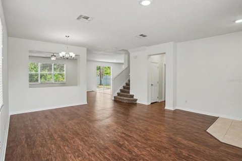 House in Orlando, Florida 3 bedrooms, 255.85 sq.m. № 2101819 - photo 5