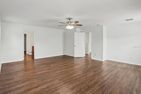 House in Orlando, Florida 3 bedrooms, 255.85 sq.m. № 2101819 - photo 4