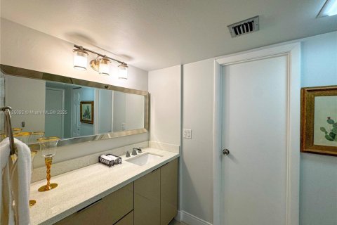 Купить кондоминиум в Авентура, Флорида 2 спальни, 107.49м2, № 1985029 - фото 14