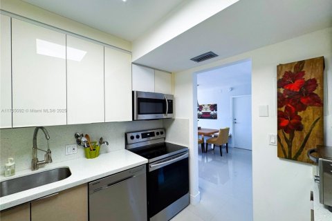 Купить кондоминиум в Авентура, Флорида 2 спальни, 107.49м2, № 1985029 - фото 9