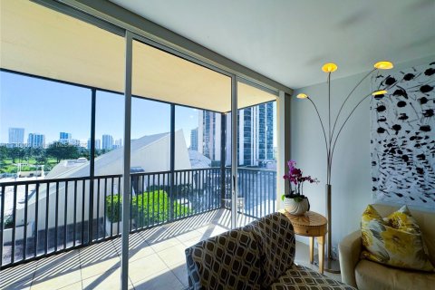 Купить кондоминиум в Авентура, Флорида 2 спальни, 107.49м2, № 1985029 - фото 19