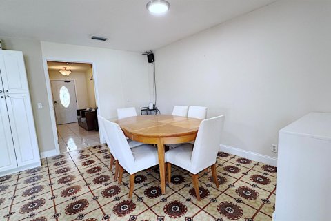 Casa en venta en Dania Beach, Florida, 5 dormitorios, 182.92 m2 № 2192668 - foto 13