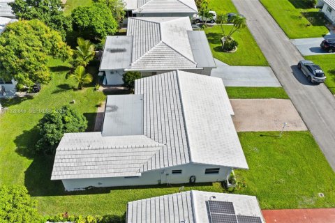 Casa en venta en Tamarac, Florida, 2 dormitorios, 113.9 m2 № 1987713 - foto 25