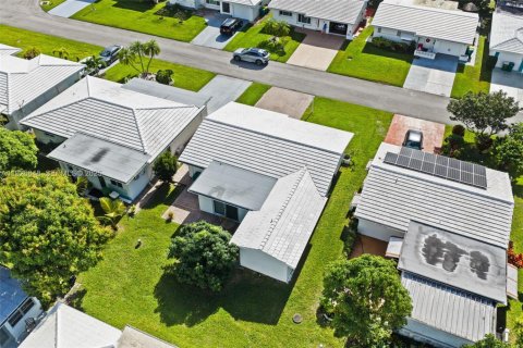 Casa en venta en Tamarac, Florida, 2 dormitorios, 113.9 m2 № 1987713 - foto 28
