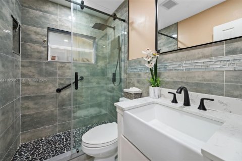 Casa en venta en Tamarac, Florida, 2 dormitorios, 113.9 m2 № 1987713 - foto 19