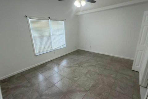 Casa en alquiler en Port St. Lucie, Florida, 2 dormitorios, 87.14 m2 № 2272390 - foto 12