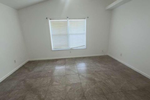 Casa en alquiler en Port St. Lucie, Florida, 2 dormitorios, 87.14 m2 № 2272390 - foto 10