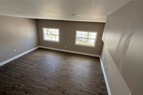 House in Tampa, Florida 6 bedrooms, 268.3 sq.m. № 1919721 - photo 30