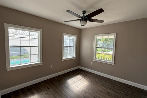House in Tampa, Florida 6 bedrooms, 268.3 sq.m. № 1919721 - photo 23