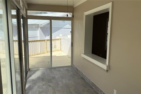 House in Tampa, Florida 6 bedrooms, 268.3 sq.m. № 1919721 - photo 8