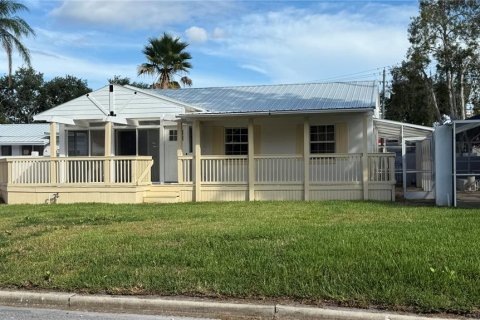 House in Tampa, Florida 6 bedrooms, 268.3 sq.m. № 1919721 - photo 2