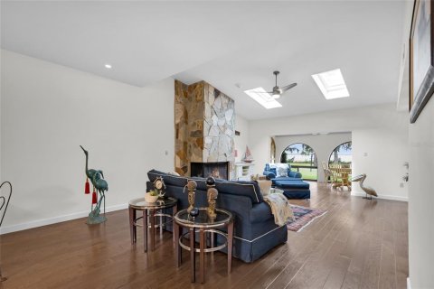 Condo in Eustis, Florida, 3 bedrooms  № 1902171 - photo 10