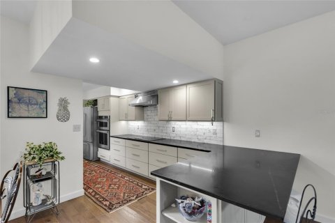 Condo in Eustis, Florida, 3 bedrooms  № 1902171 - photo 18