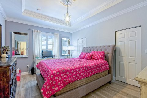 Townhouse in Hialeah, Florida 3 bedrooms, 150.59 sq.m. № 1697171 - photo 13