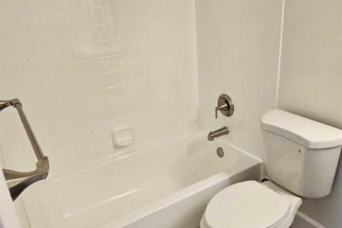 Condominio en venta en Oakland Park, Florida, 2 dormitorios, 85.47 m2 № 2242438 - foto 17