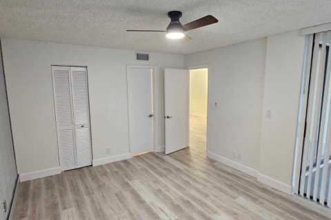 Condominio en venta en Oakland Park, Florida, 2 dormitorios, 85.47 m2 № 2242438 - foto 9
