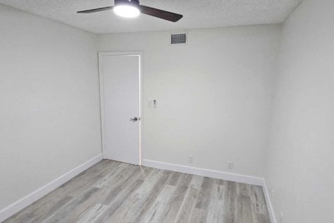 Condominio en venta en Oakland Park, Florida, 2 dormitorios, 85.47 m2 № 2242438 - foto 7