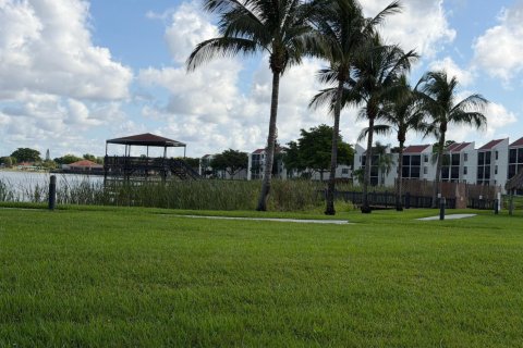 Condominio en venta en Oakland Park, Florida, 2 dormitorios, 85.47 m2 № 2242438 - foto 20