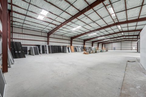 Immobilier commercial à louer à Hudson, Floride: 1858.05 m2 № 1782359 - photo 13