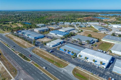 Immobilier commercial à louer à Hudson, Floride: 1858.05 m2 № 1782359 - photo 2