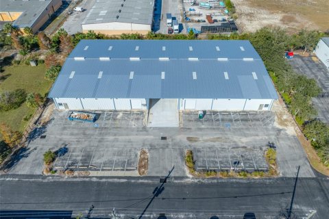 Immobilier commercial à louer à Hudson, Floride: 1858.05 m2 № 1782359 - photo 7