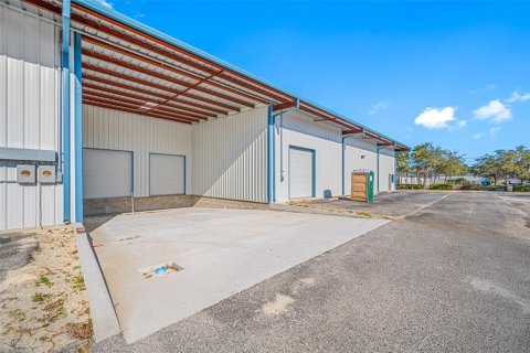 Immobilier commercial à louer à Hudson, Floride: 1858.05 m2 № 1782359 - photo 11