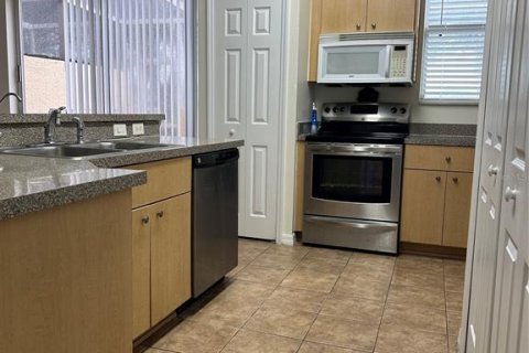 Townhouse in Kissimmee, Florida 4 bedrooms, 152.55 sq.m. № 1913539 - photo 9