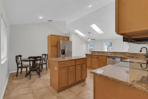 Villa ou maison à vendre à Oviedo, Floride: 3 chambres, 139.35 m2 № 2104669 - photo 12