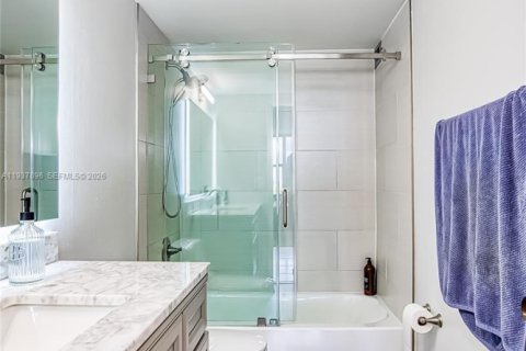 Снять в аренду кондоминиум в Халландейл-Бич, Флорида 1 спальня, 88.26м2, № 1995638 - фото 27