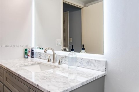 Снять в аренду кондоминиум в Халландейл-Бич, Флорида 1 спальня, 88.26м2, № 1995638 - фото 29