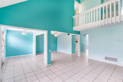 Condo in Altamonte Springs, Florida, 2 bedrooms  № 1885047 - photo 15