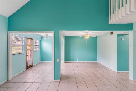 Condo in Altamonte Springs, Florida, 2 bedrooms  № 1885047 - photo 23