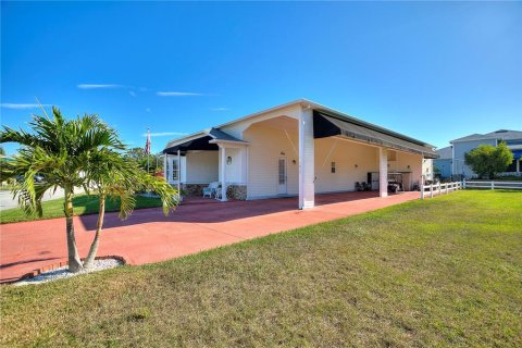 House in Polk City, Florida 2 bedrooms, 149.2 sq.m. № 2394206 - photo 30