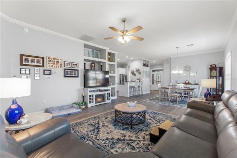 House in Polk City, Florida 2 bedrooms, 149.2 sq.m. № 2394206 - photo 8
