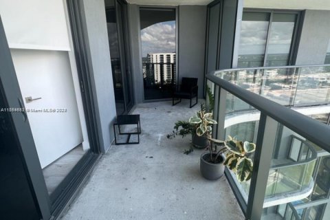 Condo in Miami, Florida, 1 bedroom  № 2059989 - photo 13