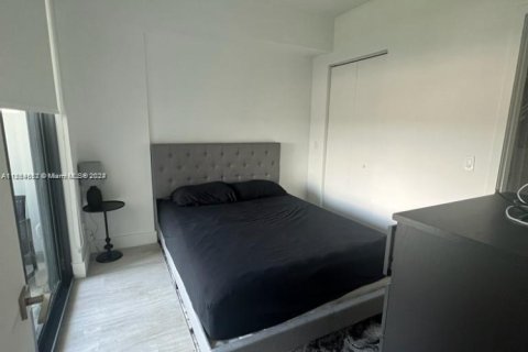 Condo in Miami, Florida, 1 bedroom  № 2059989 - photo 11