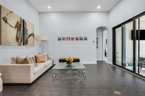 House in Parkland, Florida 4 bedrooms, 253.62 sq.m. № 1893030 - photo 5