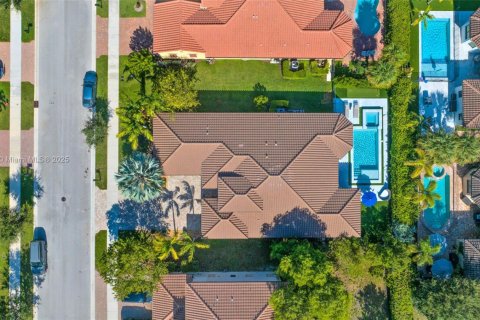 House in Parkland, Florida 4 bedrooms, 253.62 sq.m. № 1893030 - photo 23