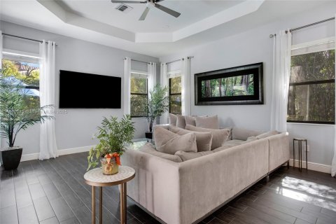 House in Parkland, Florida 4 bedrooms, 253.62 sq.m. № 1893030 - photo 7