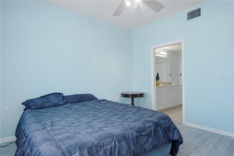 Condo in Fort Myers, Florida, 2 bedrooms  № 2208210 - photo 14
