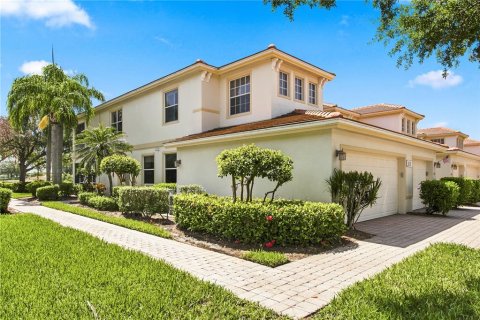 Condo in Fort Myers, Florida, 2 bedrooms  № 2208210 - photo 7