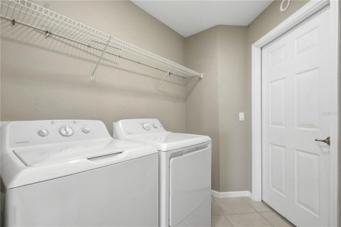 Condo in Fort Myers, Florida, 2 bedrooms  № 2208210 - photo 4