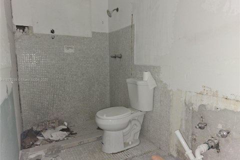 House in Miramar, Florida 3 bedrooms, 190.64 sq.m. № 1922639 - photo 7