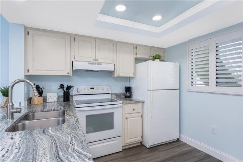 Condo in Punta Gorda, Florida, 2 bedrooms  № 1675387 - photo 8