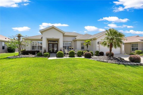 House in Summerfield, Florida 2 bedrooms, 173.73 sq.m. № 2197651
