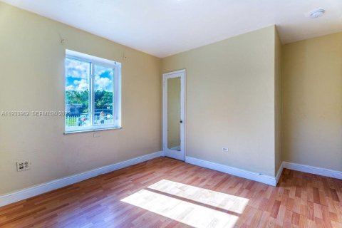 Villa ou maison à louer à North Miami, Floride: 3 chambres, 92.9 m2 № 1993294 - photo 13