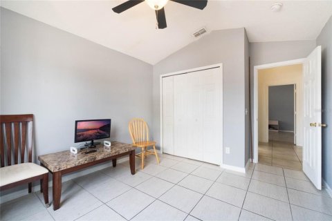 House in Davenport, Florida 4 bedrooms, 166.85 sq.m. № 2099232 - photo 10